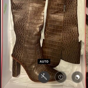 Women’s Designer Over The Knee Leather Boots